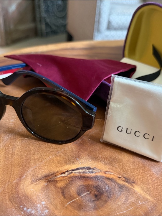 Gucci Women\'s Round Tortoiseshell Sunglasses - main image 4